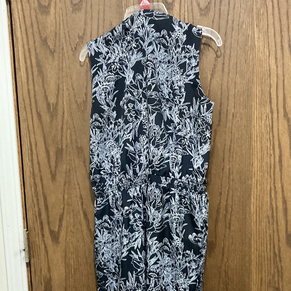 Ann Taylor lightweight, sleeveless jumpsuit - Picture 6 of 13
